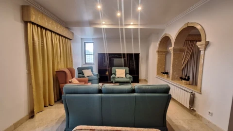 Apartamento T5 para Venda em Leiria, Pousos, Barreira e Cortes