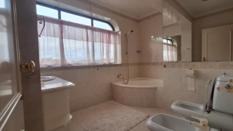 Apartamento T5 para Venda em Leiria, Pousos, Barreira e Cortes