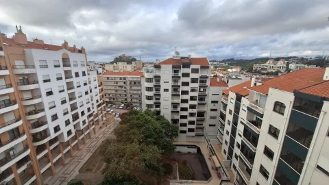 Apartamento T5 para Venda em Leiria, Pousos, Barreira e Cortes
