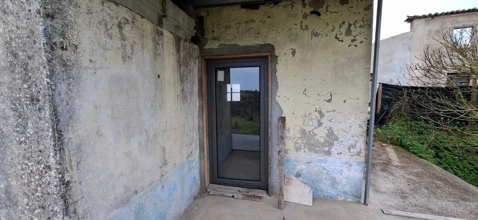 Moradia T2 para Venda em Almoster Foto 6