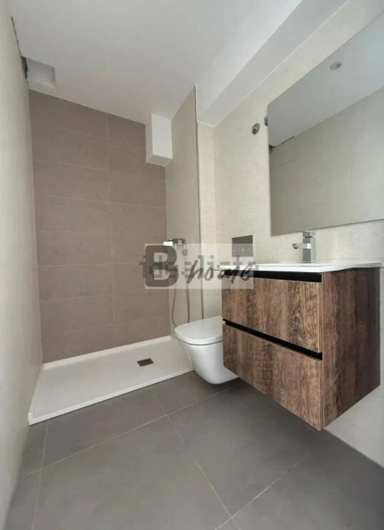 Moradia T4 para Venda em Corroios Foto 23