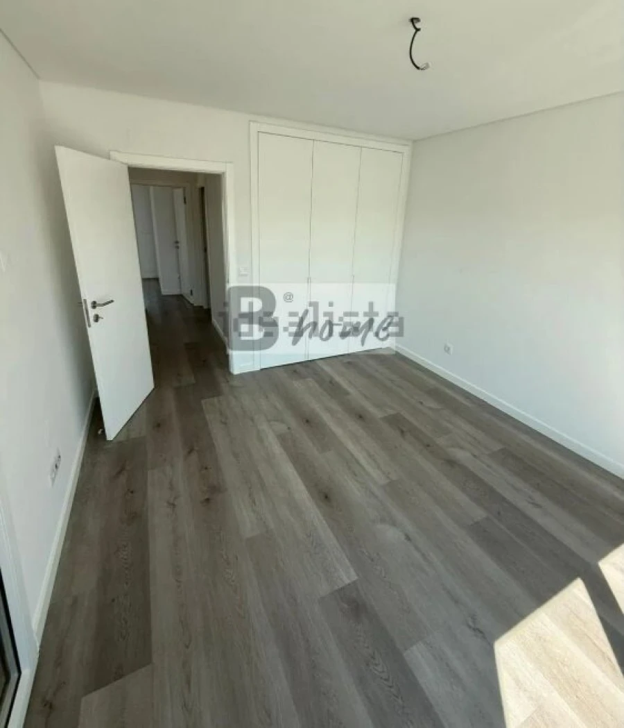 Moradia T4 para Venda em Corroios Foto 34