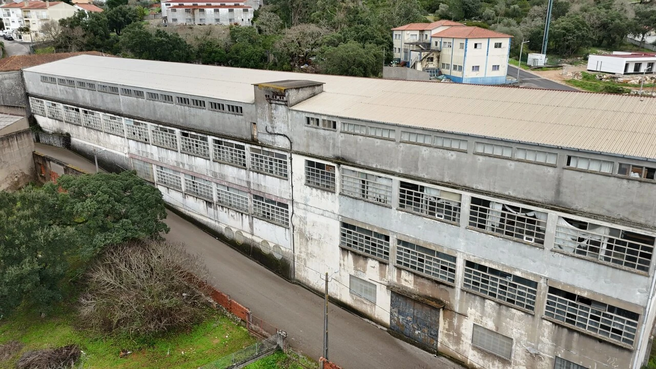 Armazém para Venda em Mira de Aire Foto 2