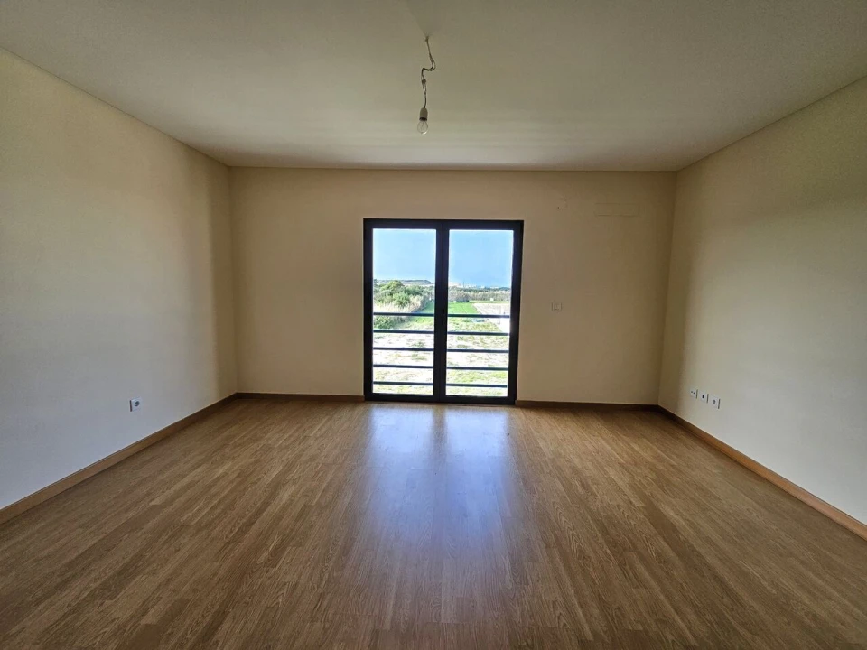 Moradia T4 para Venda em Silveira Foto 17