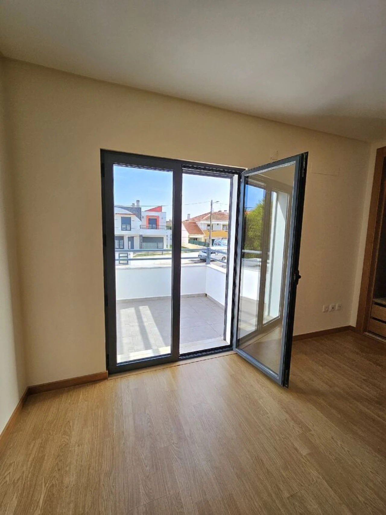 Moradia T4 para Venda em Silveira Foto 23