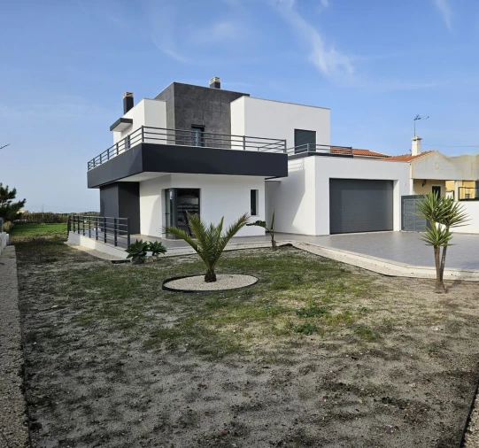 Moradia T4 para Venda em Silveira