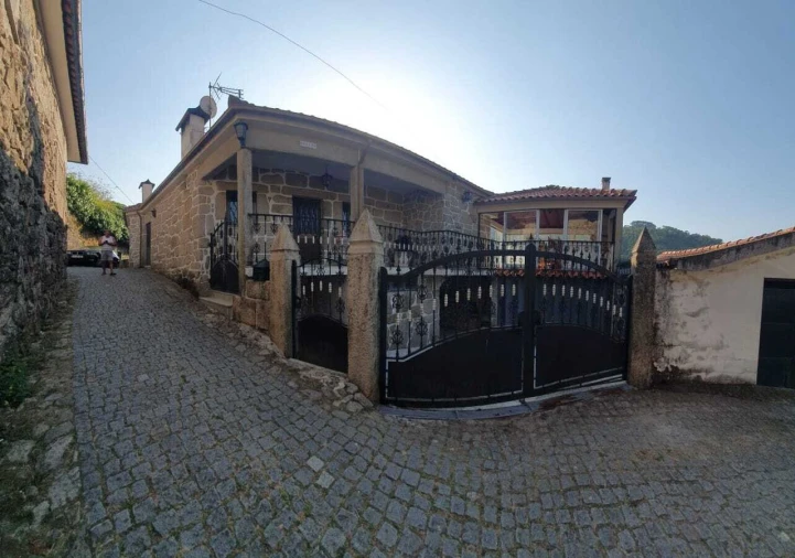 Moradia T3 para Venda em Sistelo Foto 5