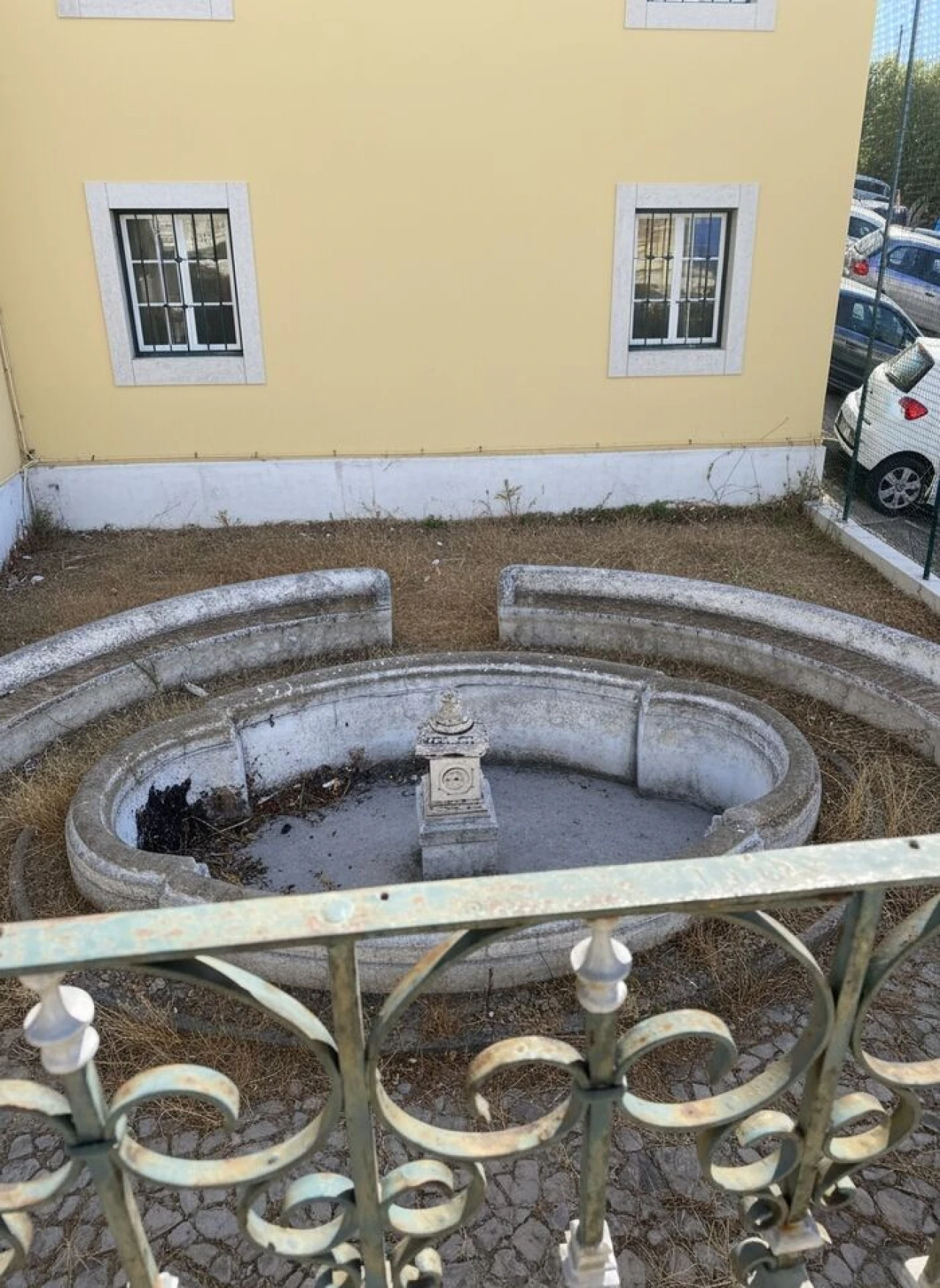 Moradia T8 para Venda em Olhão Foto 11