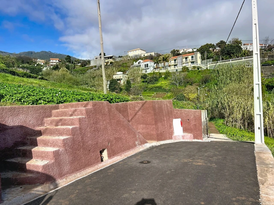 Terreno para Venda em Canhas Foto 8