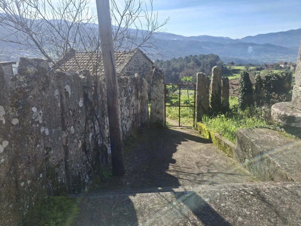 Moradia T2 para Venda em Riba de Mouro Foto 4