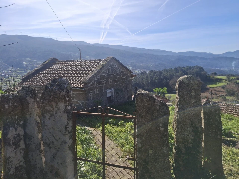 Moradia T2 para Venda em Riba de Mouro Foto 3