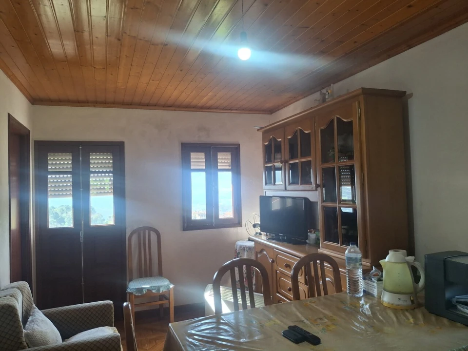 Moradia T2 para Venda em Riba de Mouro Foto 11