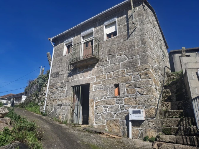 Moradia T2 para Venda em Riba de Mouro Foto 2