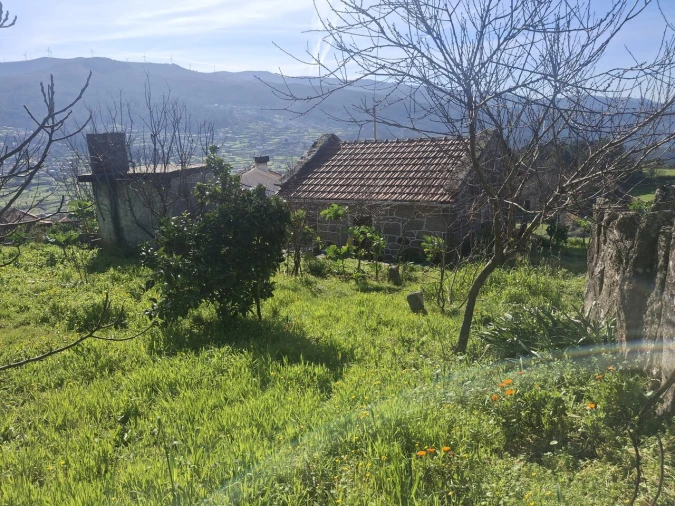 Moradia T2 para Venda em Riba de Mouro Foto 5