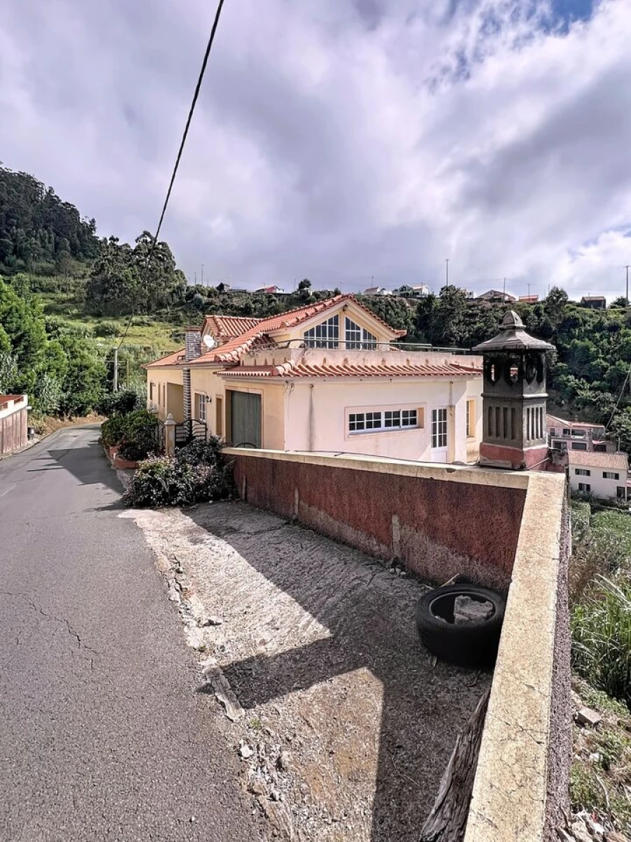 Moradia T3 para Venda em Ponta do Sol Foto 2