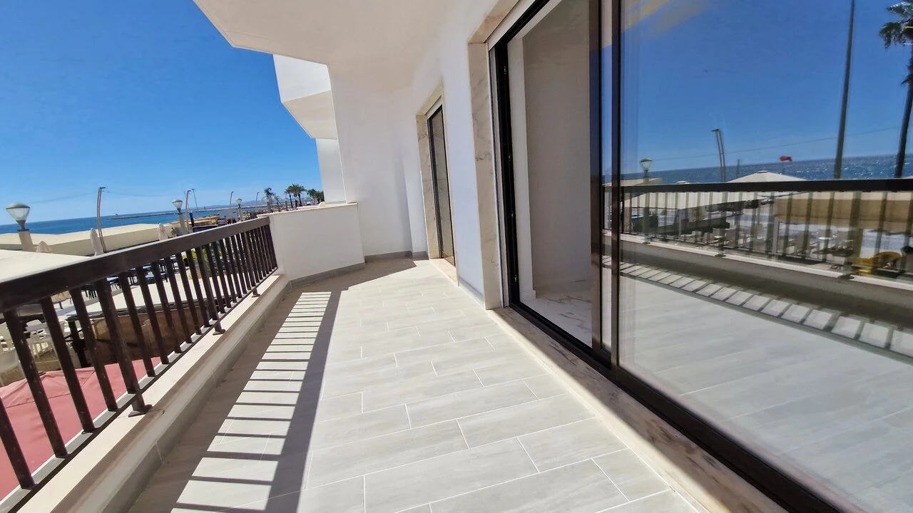 Apartamento T3 para Venda em Quarteira Foto 1