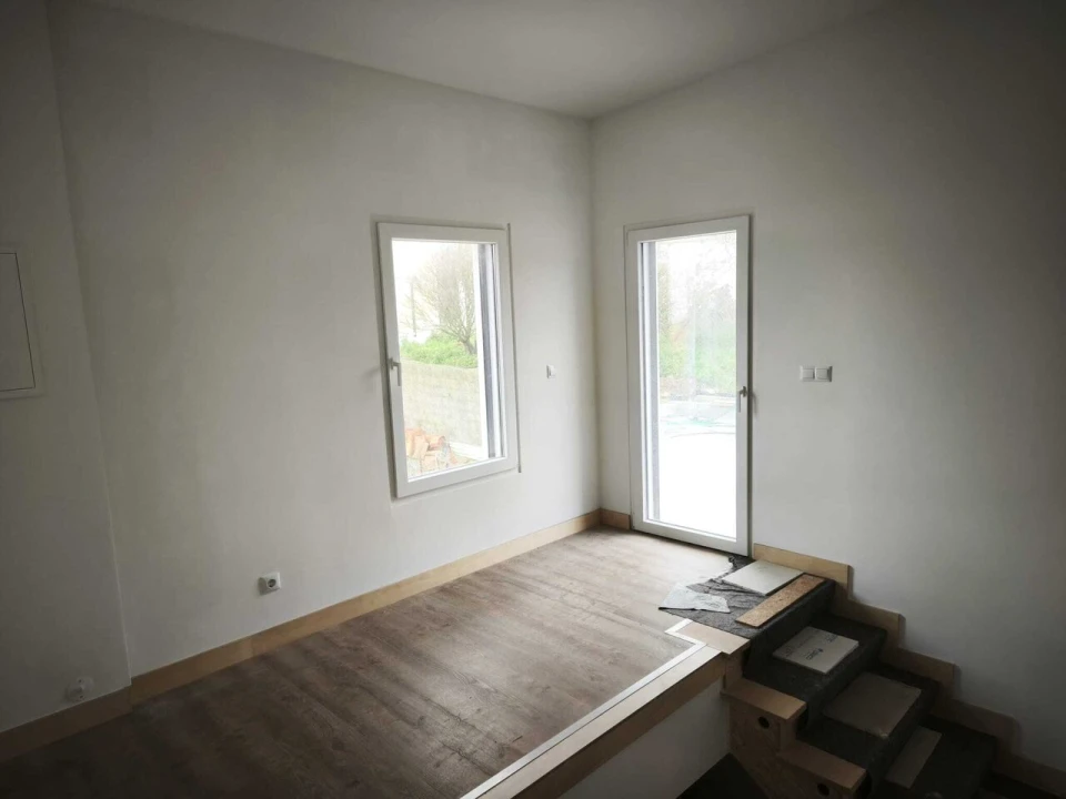 Moradia T3 para Venda em Encarnação Foto 16