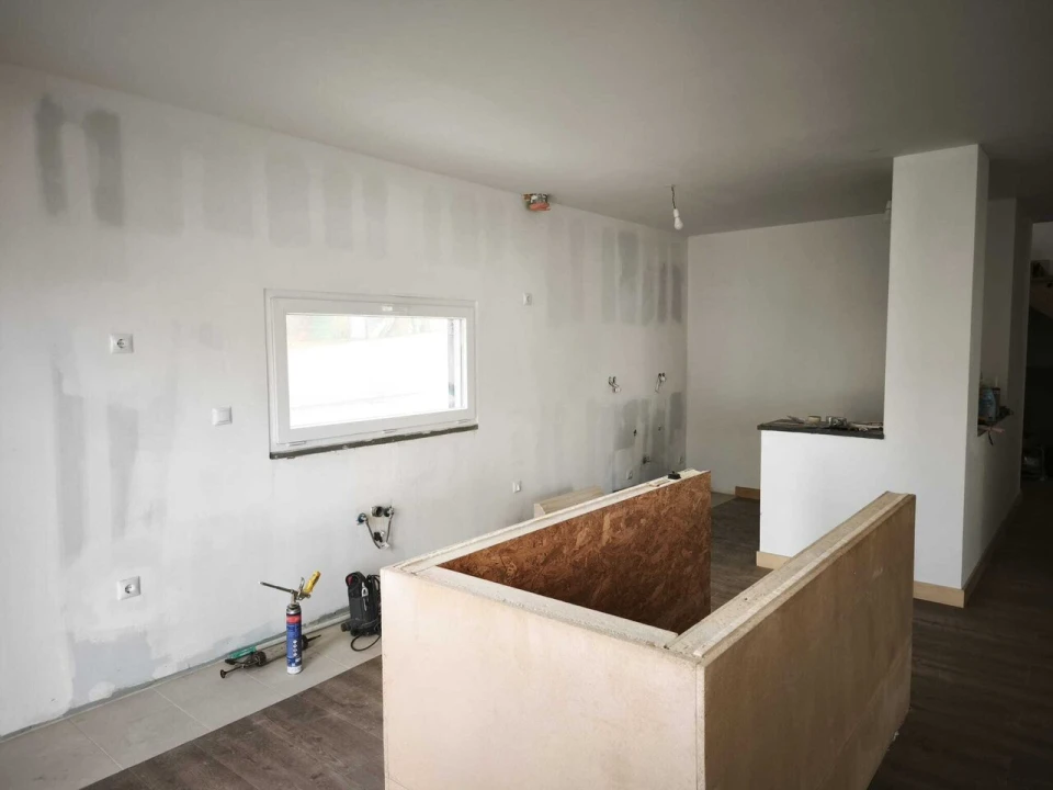 Moradia T3 para Venda em Encarnação Foto 29