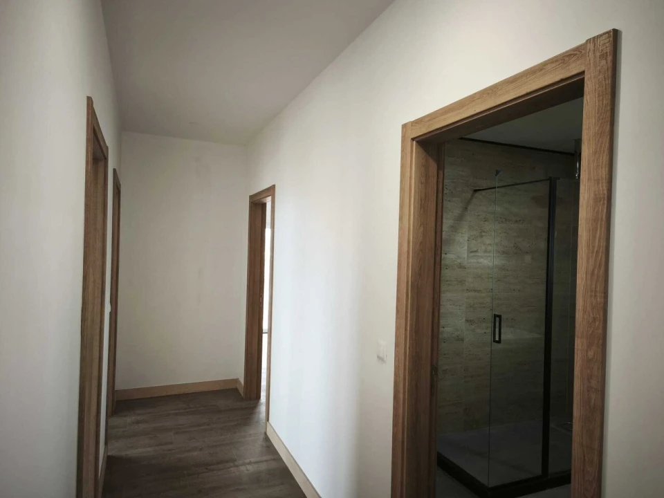 Moradia T3 para Venda em Encarnação Foto 50