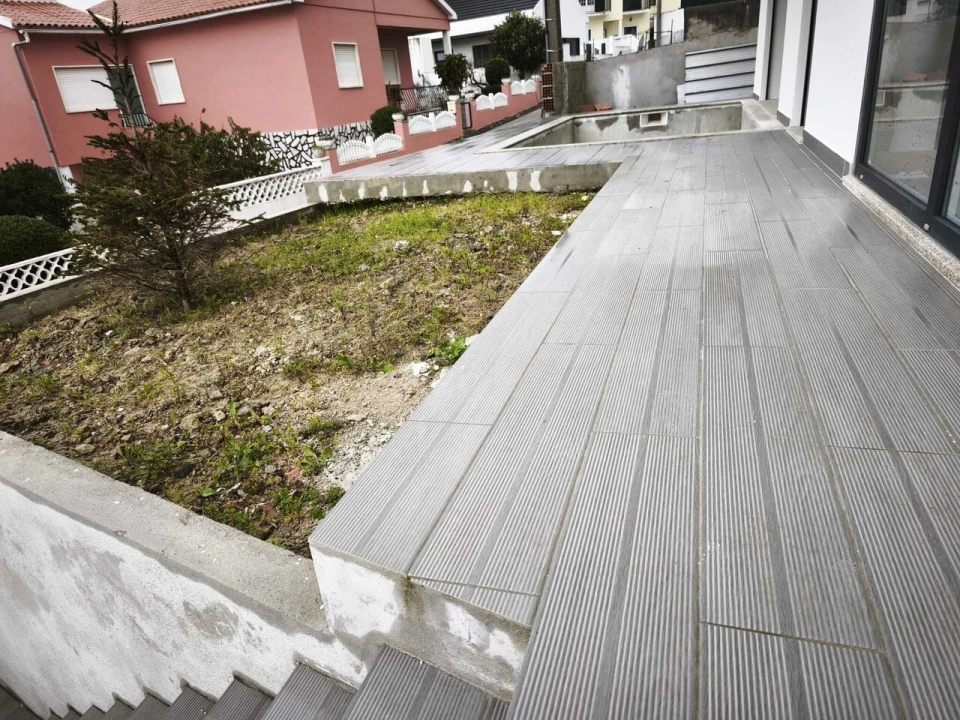 Moradia T3 para Venda em Encarnação Foto 55