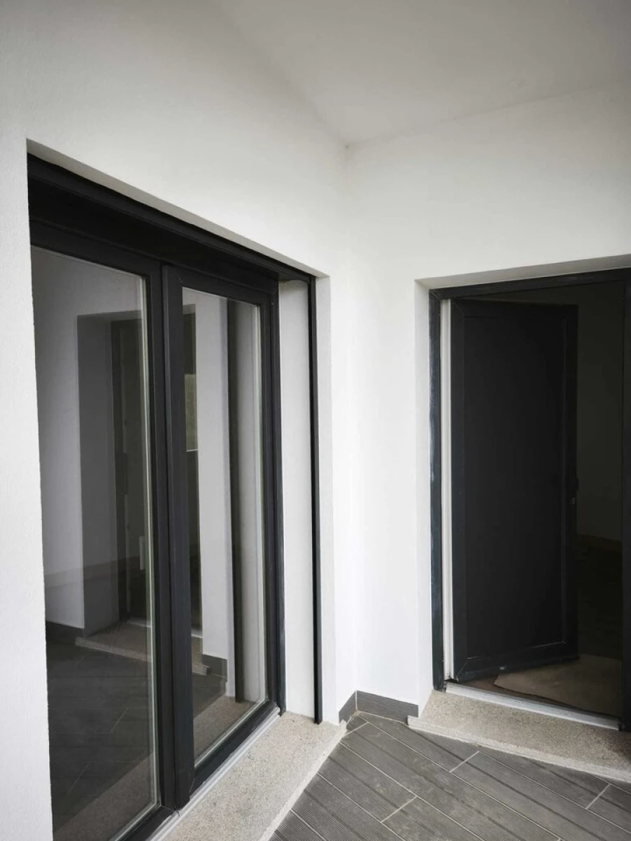 Moradia T3 para Venda em Encarnação Foto 5