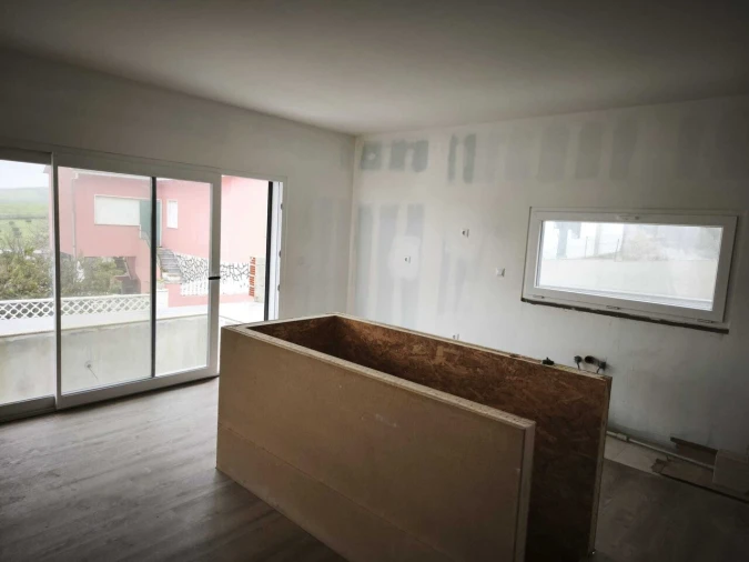 Moradia T3 para Venda em Encarnação Foto 30