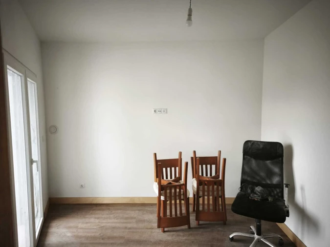 Moradia T3 para Venda em Encarnação Foto 36