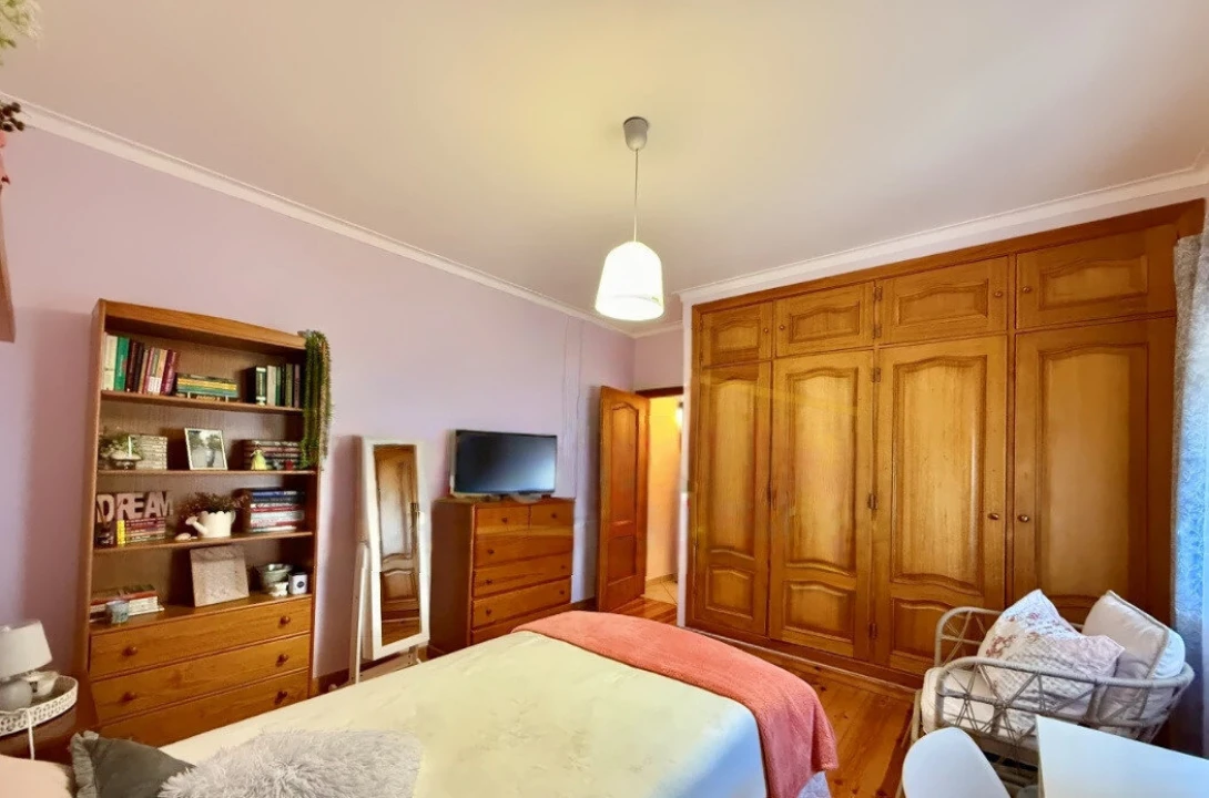 Moradia T3 para Venda em Golegã Foto 13