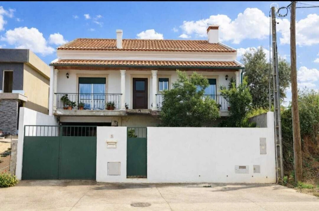 Moradia T3 para Venda em Golegã Foto 1