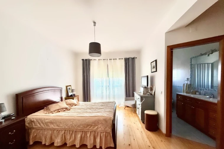 Moradia T3 para Venda em Golegã Foto 9