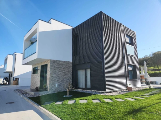 Moradia T3 para Venda em Pombal Foto 1