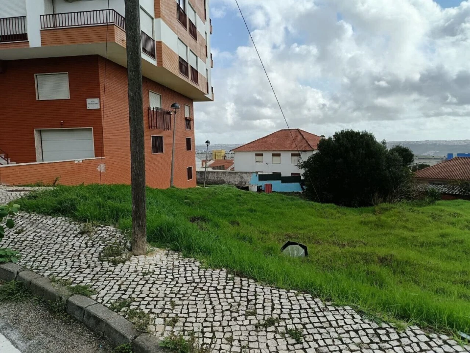 Terreno para Venda em Mina de Água Foto 1