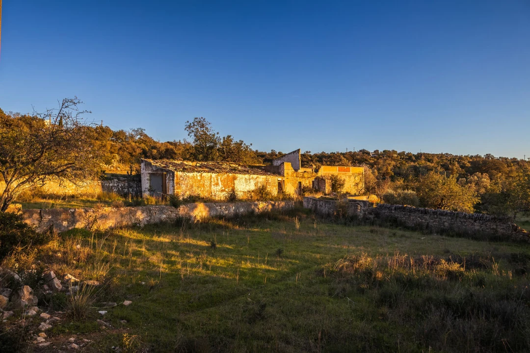 Terreno para Venda em Santa Barbara de Nexe Foto 2