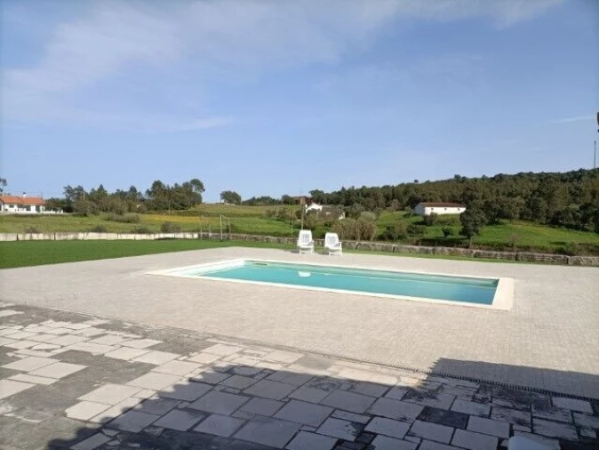 Moradia T6 para Venda em Alcanede Foto 4