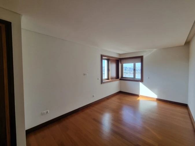 Apartamento T4 para Venda em Gondomar (São Cosme), Valbom e Jovim Foto 31