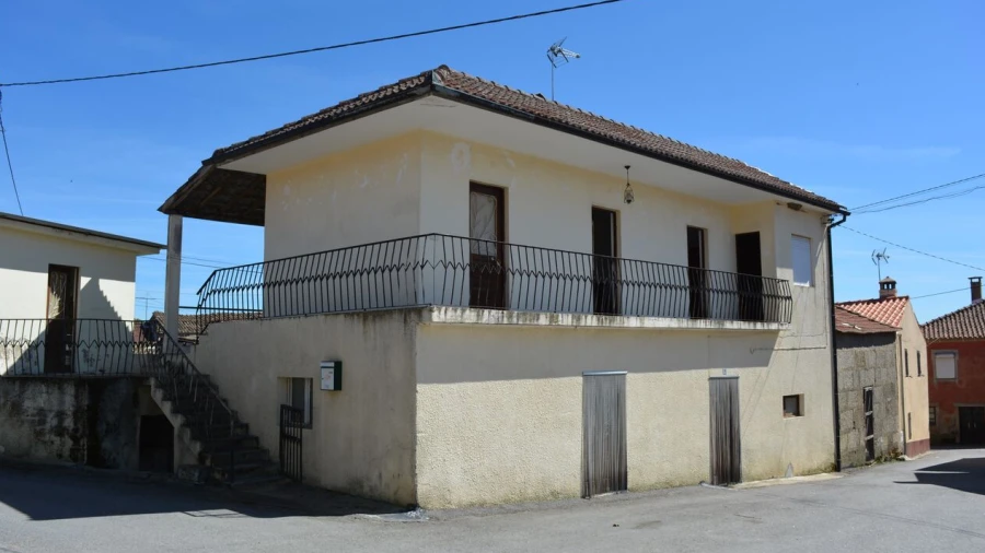 Moradia T4 para Venda em Bemposta