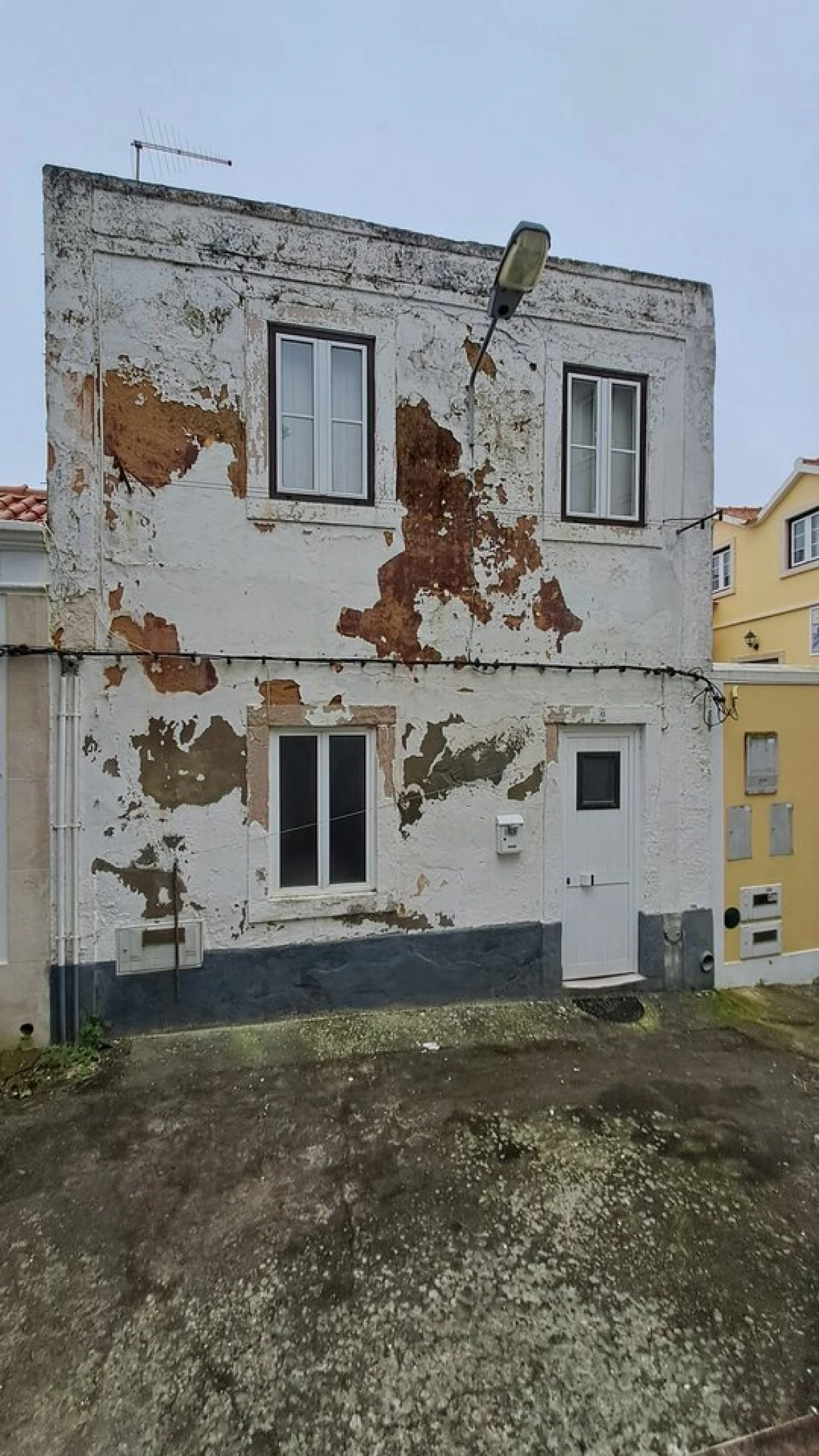 Moradia T2 para Venda em Marvila, Ribeira Santarém, São Salvador, São Nicolau Foto 1