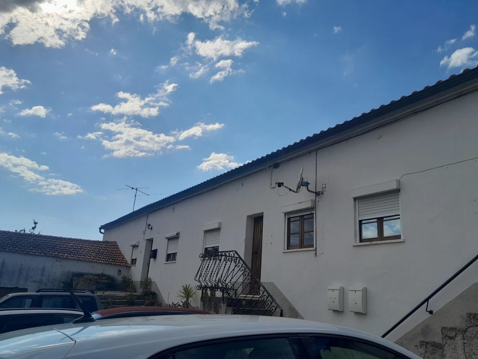 Moradia T6 para Venda em Souselas e Botão Foto 1