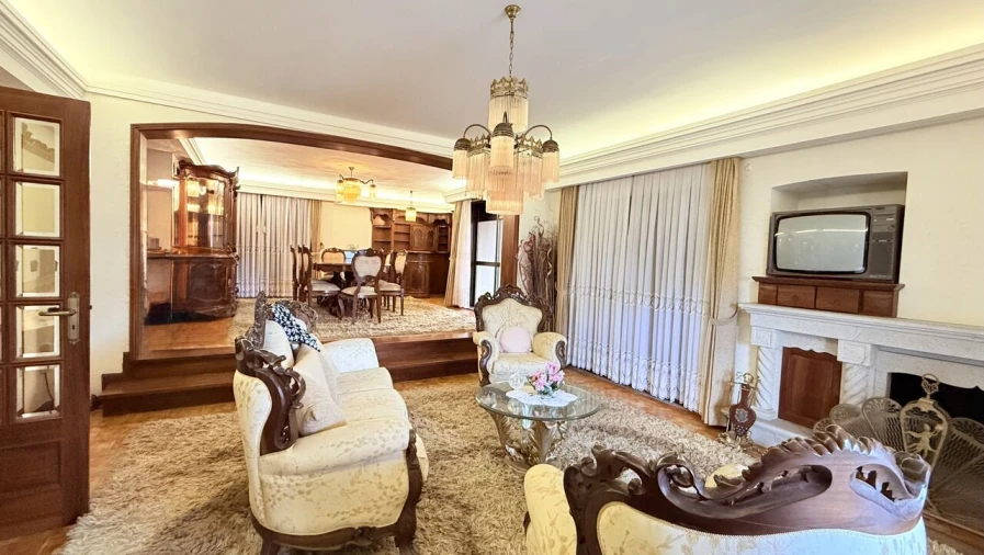 Moradia T6 para Venda em Vilar de Pinheiro Foto 3