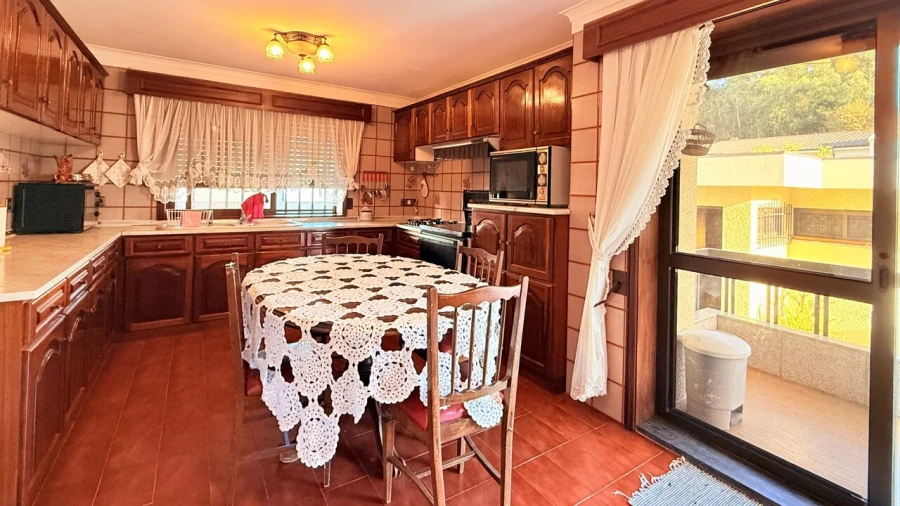 Moradia T6 para Venda em Vilar de Pinheiro Foto 5