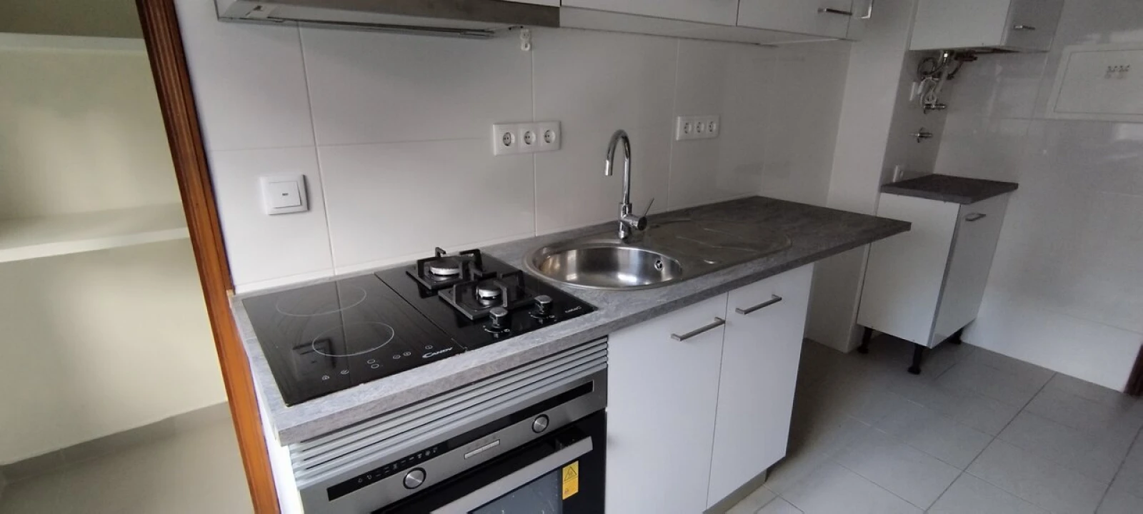 Apartamento T2 para Venda em Encosta do Sol Foto 1