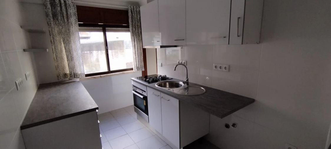 Apartamento T2 para Venda em Encosta do Sol Foto 2