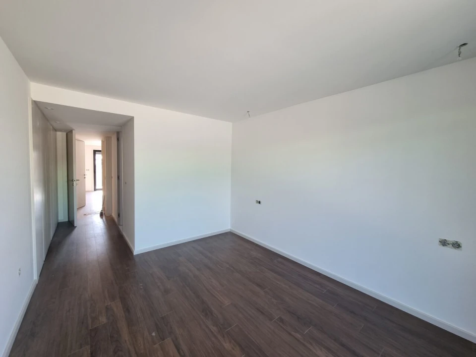 Moradia T4 para Venda em Valongo Foto 46