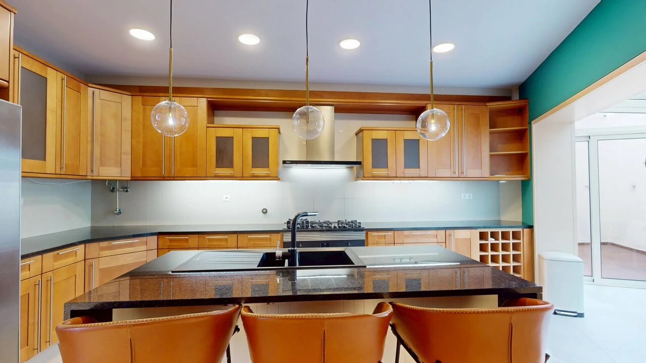 Moradia T5 para Venda em Alvor Foto 11