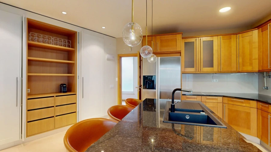 Moradia T5 para Venda em Alvor Foto 12