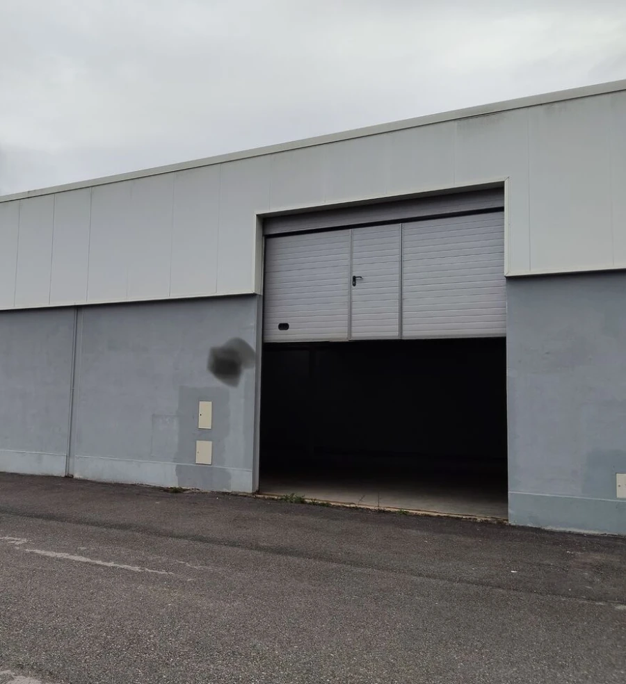 Armazém para Arrendamento em Ansião