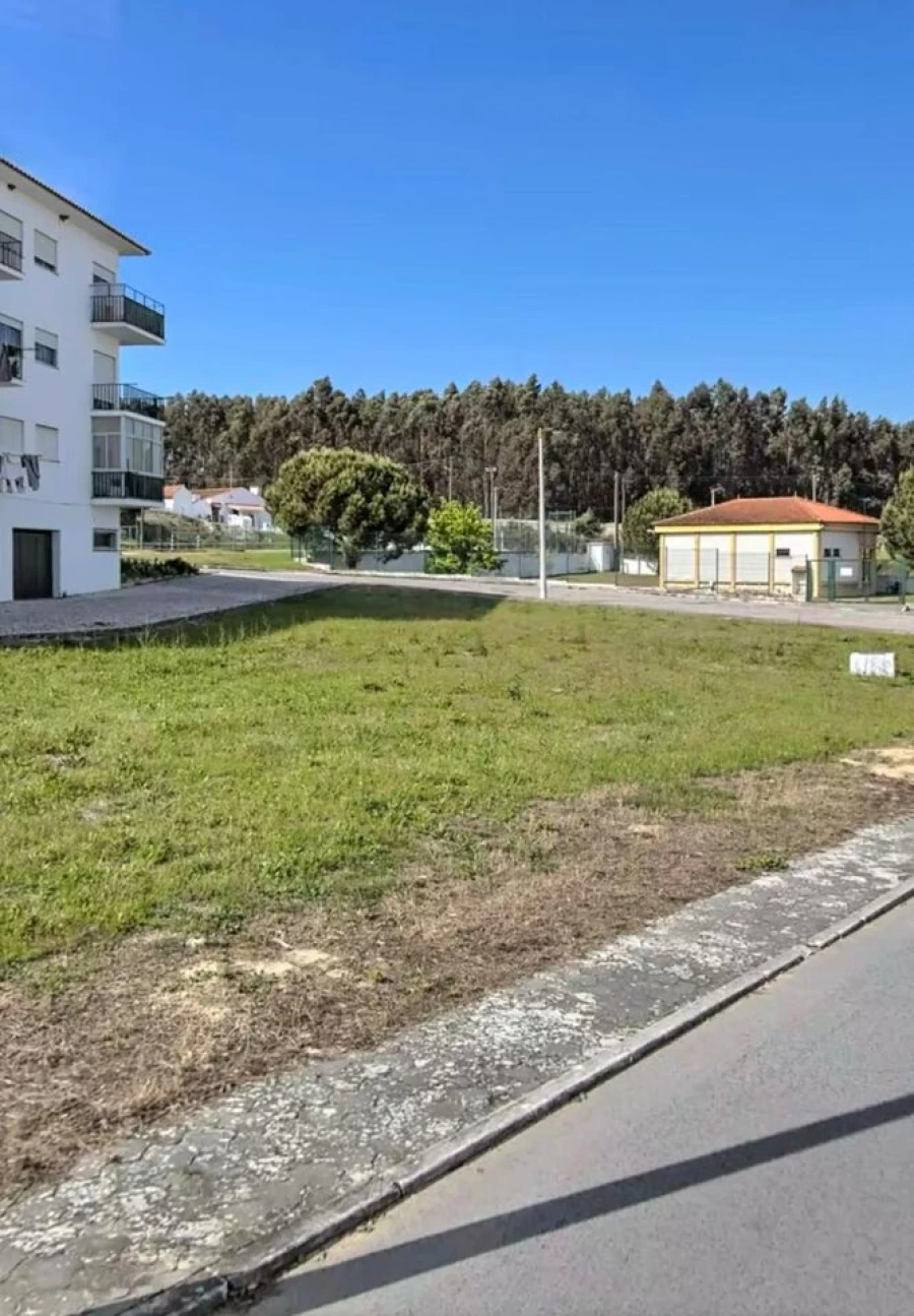 Terreno para Venda em Aveiras de Baixo Foto 1