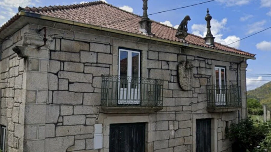 Moradia T7 para Venda em Riba de Mouro
