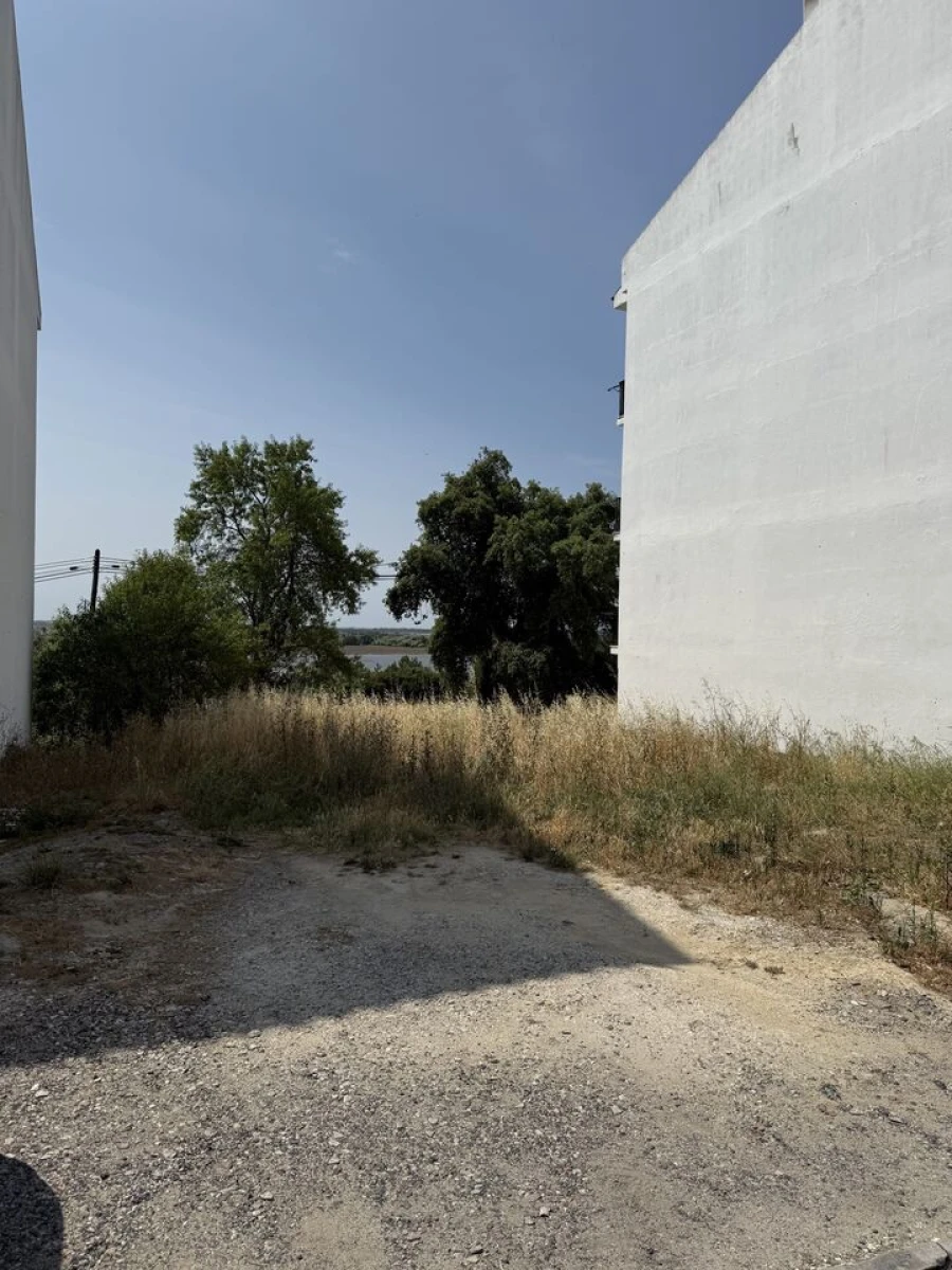 Terreno para Venda em Aveiras de Baixo Foto 1