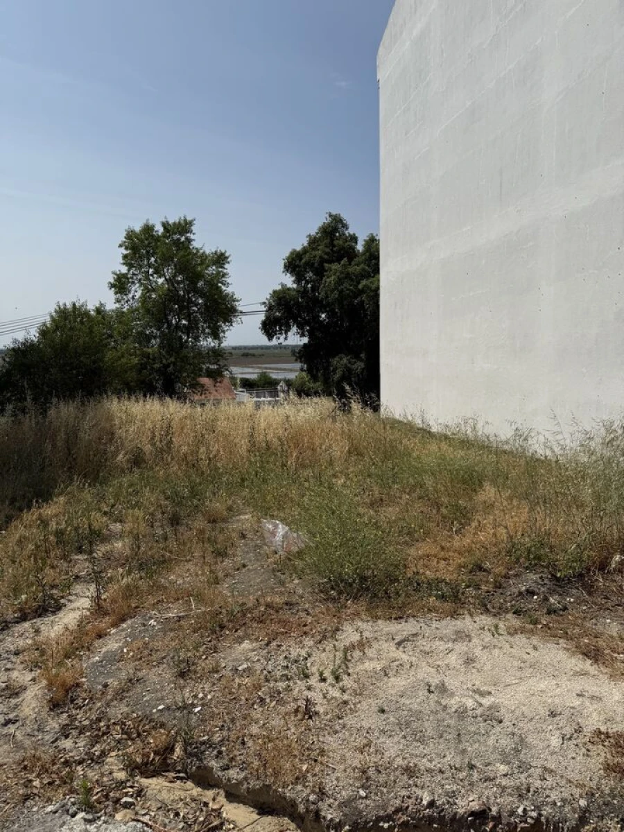 Terreno para Venda em Aveiras de Baixo Foto 3